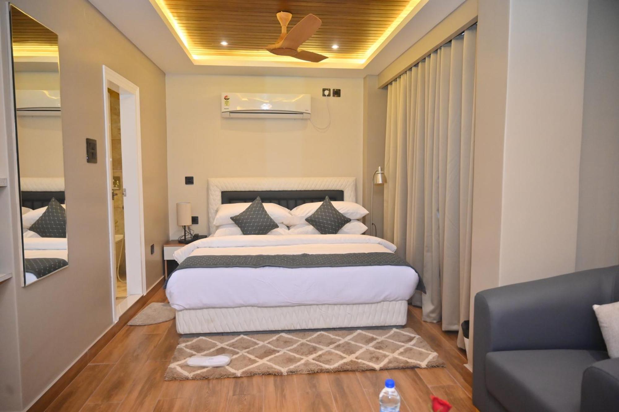 Hotel Essence Grandeur Guwahati Esterno foto